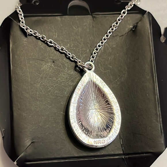 Avon Pastel Pave (Violet/Aqua/Sapphire & Tanzanite) Silver-Tone Pendant Necklace - Picture 7 of 13